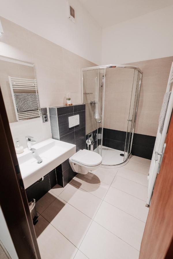 Elegant Studio, 400M From The Square Apartamento Plzeň Exterior foto
