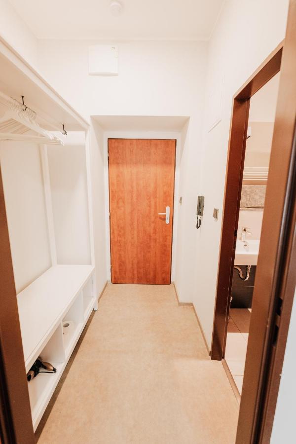 Elegant Studio, 400M From The Square Apartamento Plzeň Exterior foto